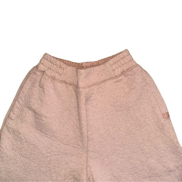 Lunya Women's Restore Double Faced Shorts Otium Tan Size Small - Picture 8 of 9